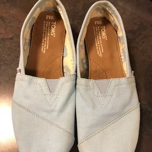Light Blue TOMS Women’s 8.5